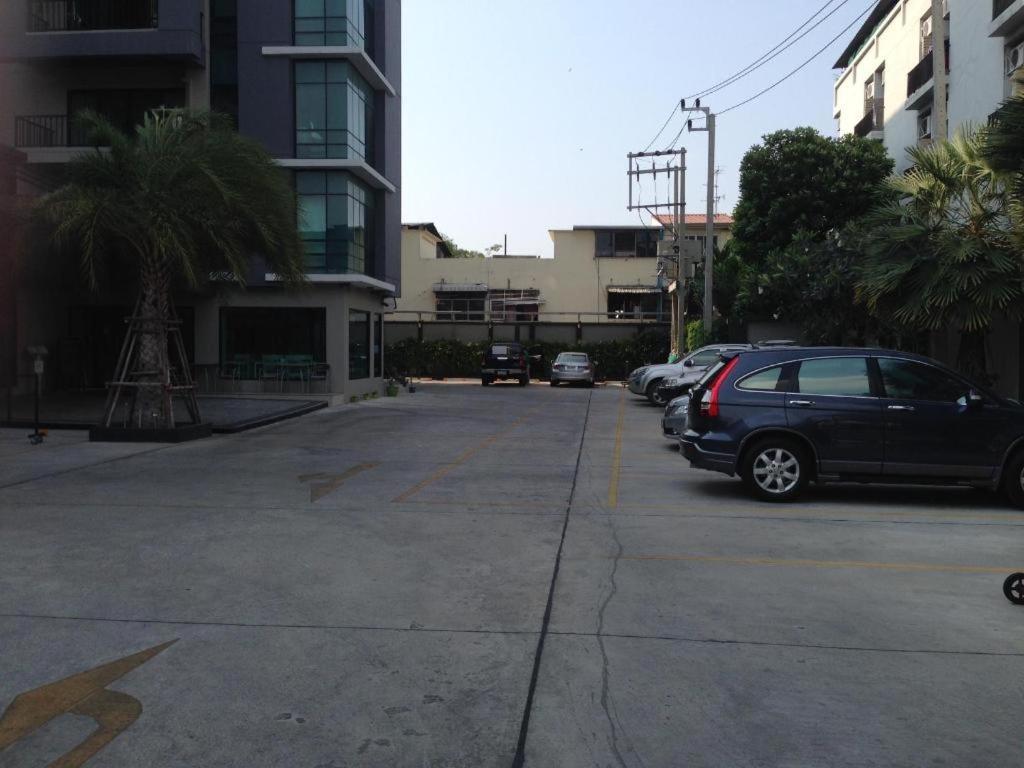 Ipremium Sukhumvit 81 Hotel Bangkok Exterior photo