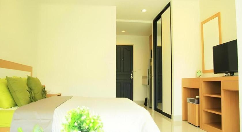 Ipremium Sukhumvit 81 Hotel Bangkok Exterior photo